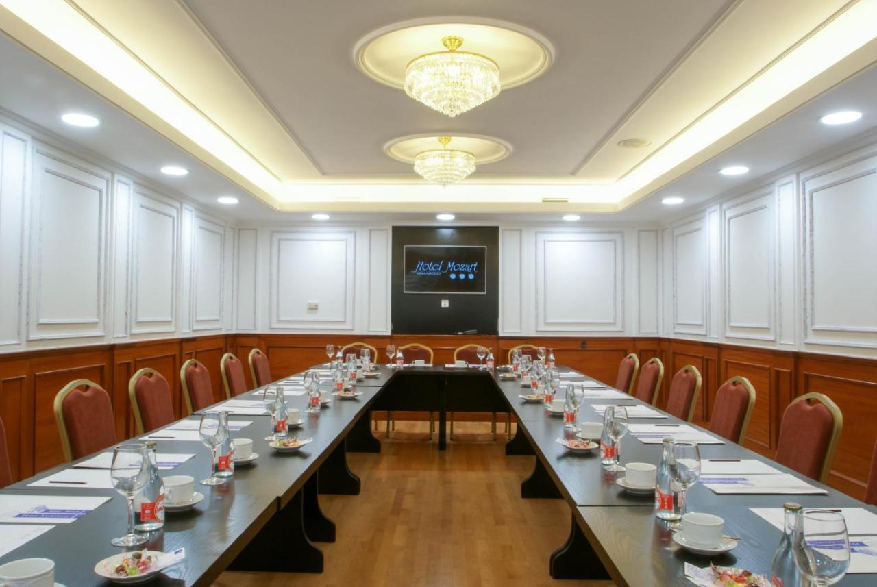 Hotel Mozart Valladolid Eksteriør bilde
